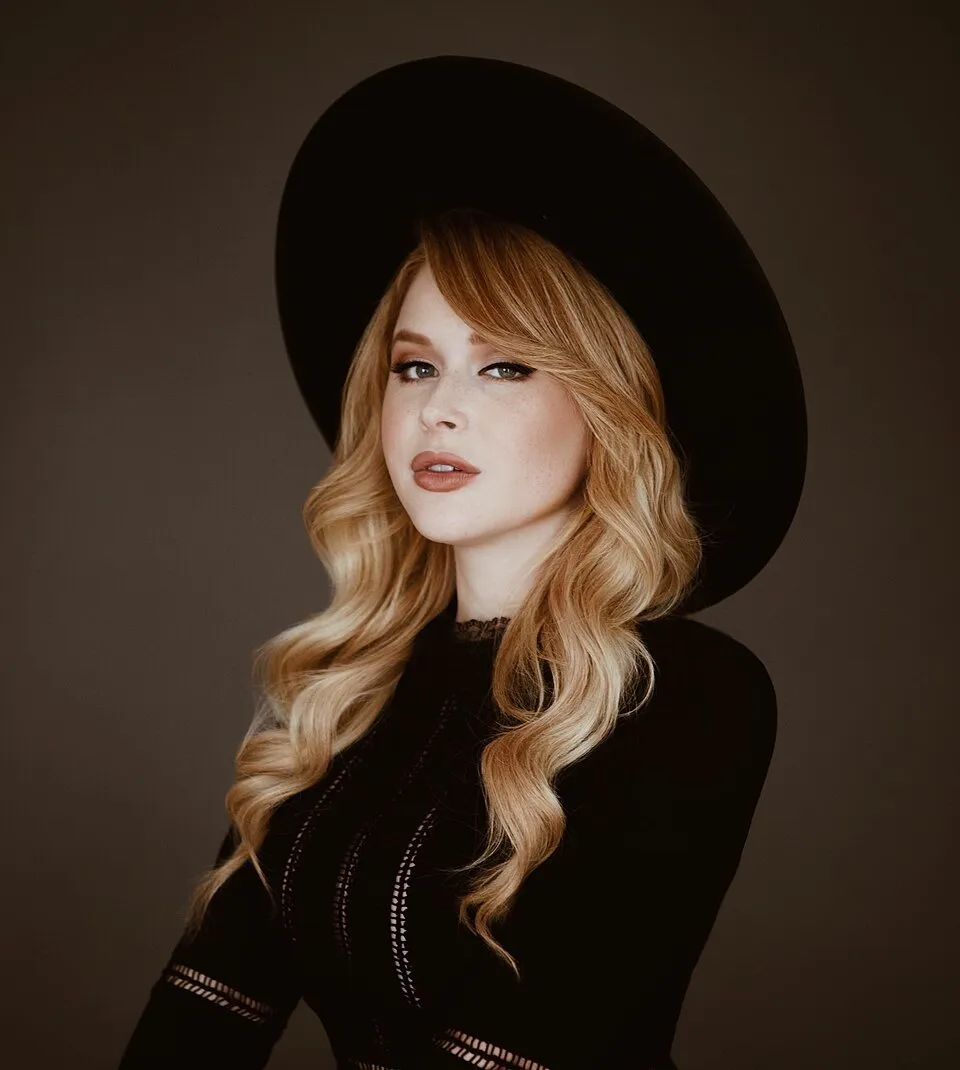 Renee Olstead, 2017