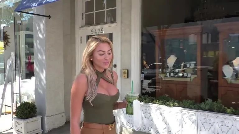 Khloe Terae