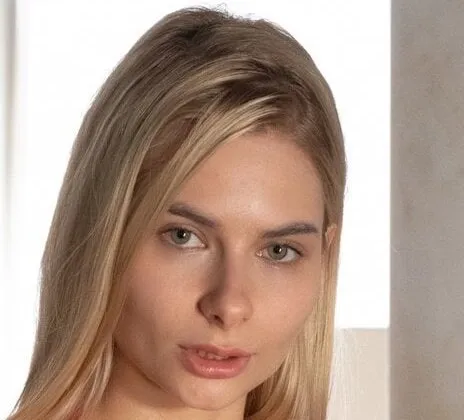 Xenia Blonde