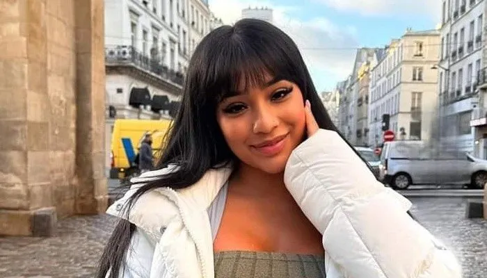 Yasmina Khan